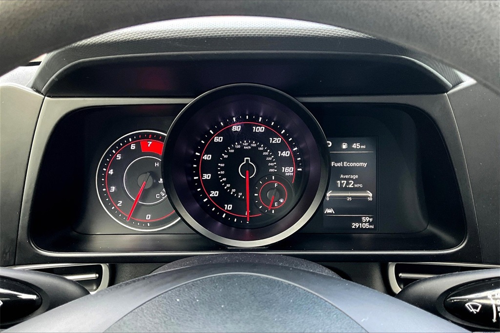 2022 Hyundai Elantra SEL photo 19