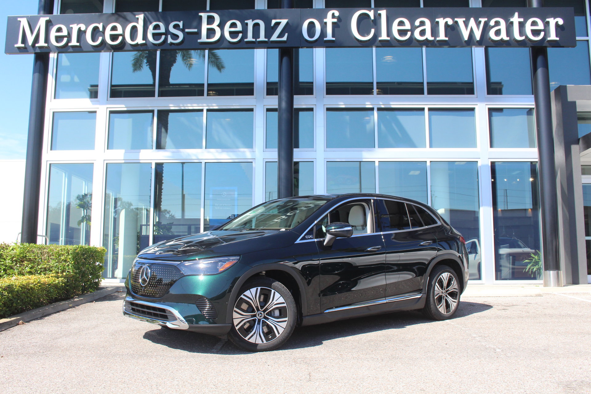 2026 Mercedes-Benz EQE SUV Base's photo