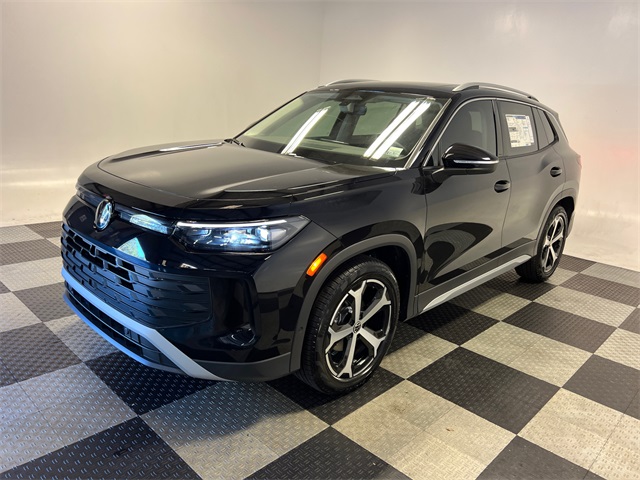 2026 Volkswagen Tiguan SE photo 3