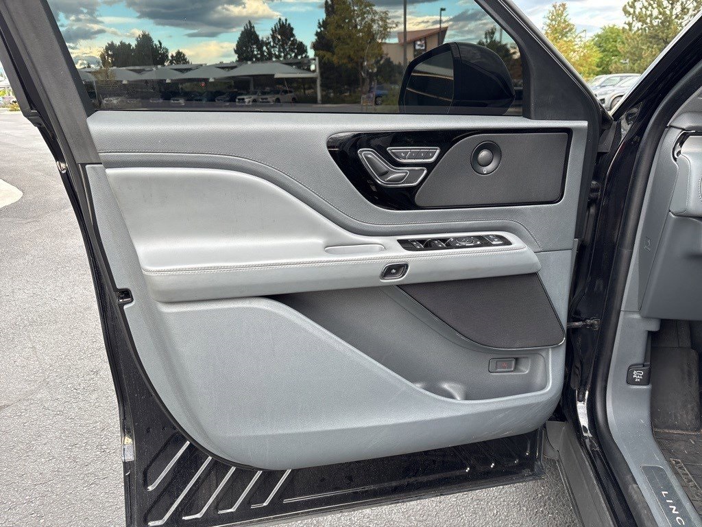 2020 Lincoln Aviator Reserve photo 9