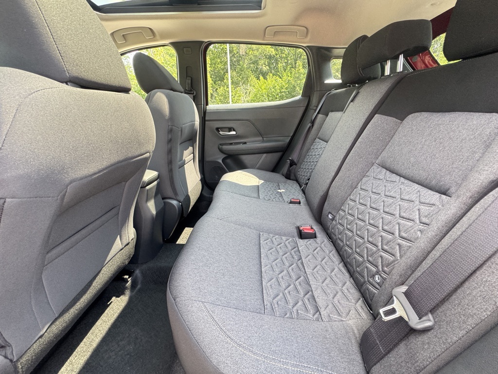2025 Nissan Kicks SV photo 20