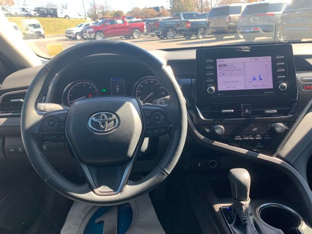 2023 Toyota Camry SE photo 3
