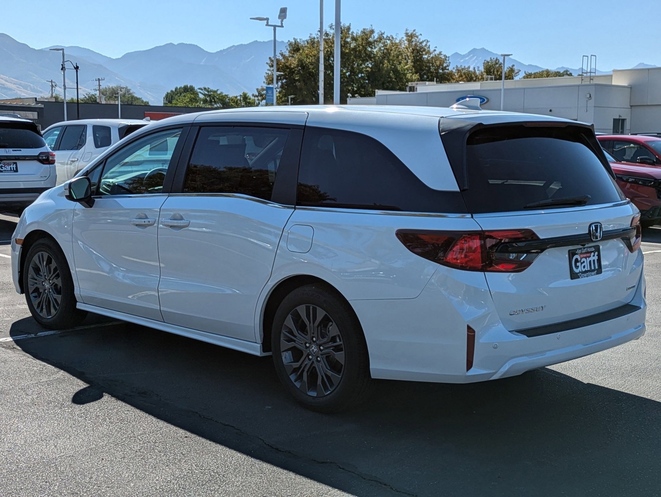 2026 Honda Odyssey Touring photo 5
