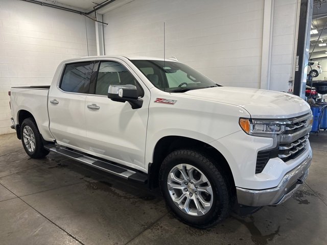 2025 Chevrolet Silverado 1500 LTZ photo 2