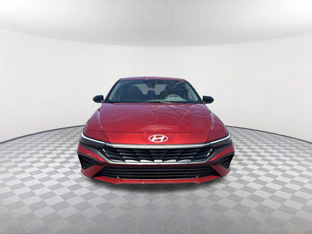 2025 Hyundai Elantra SEL Sport photo 2