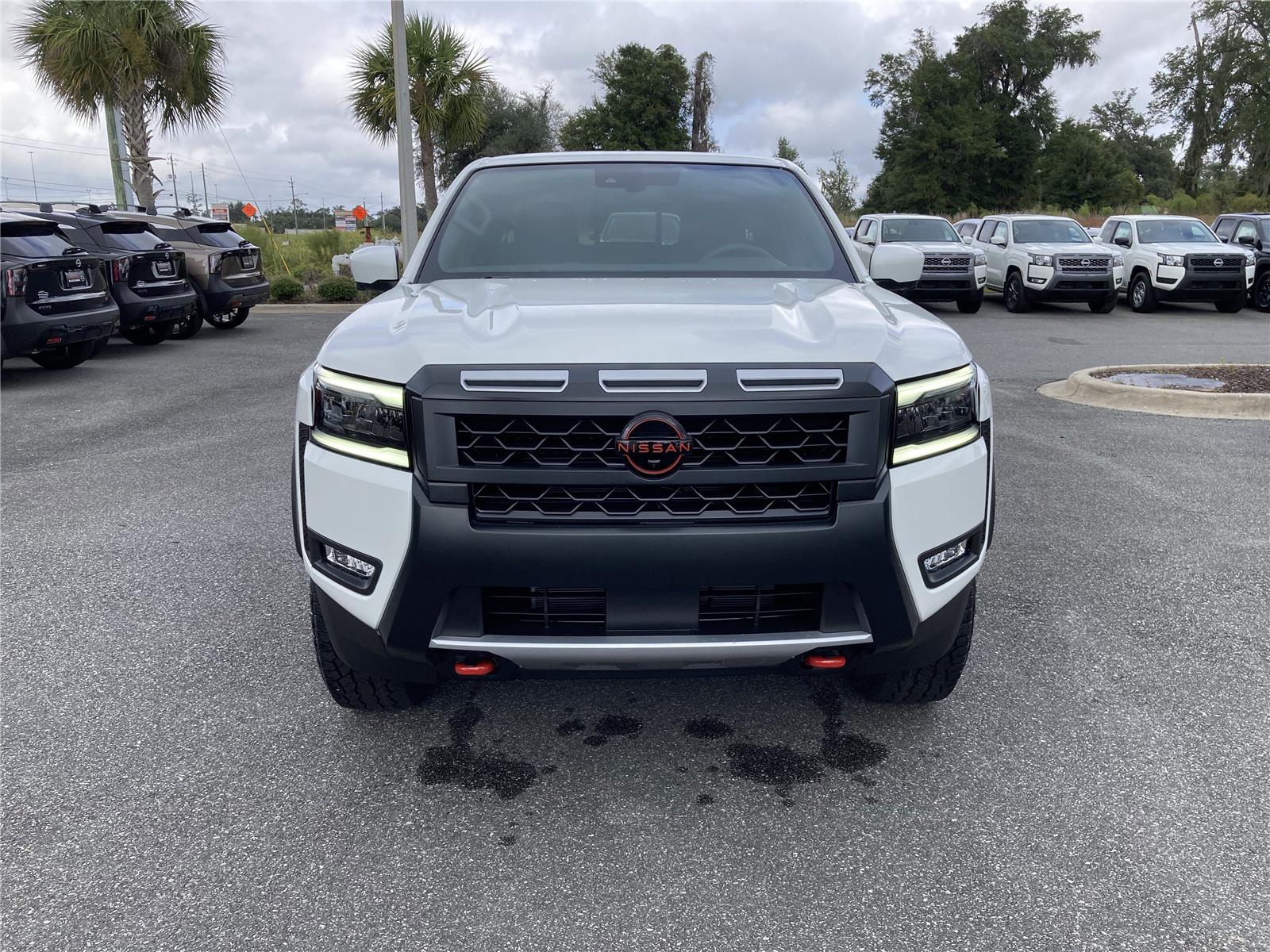 2026 Nissan Frontier PRO-X photo 3