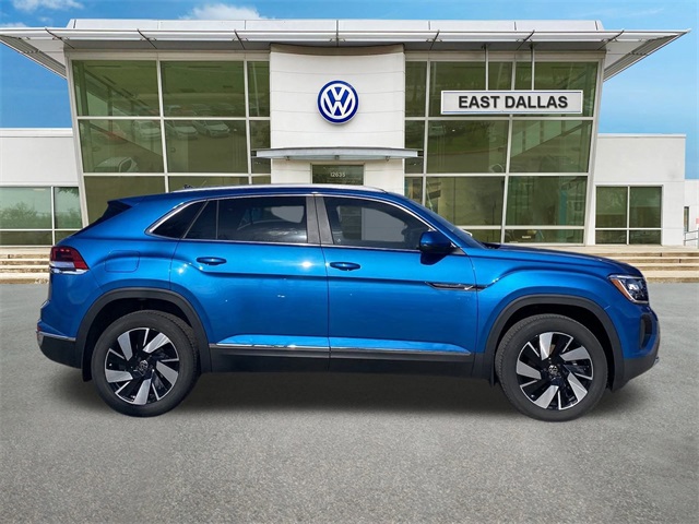 2025 Volkswagen Atlas Cross Sport SE Technology photo 2