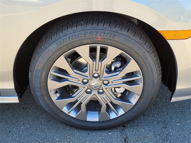 2026 Honda Odyssey Touring photo 2