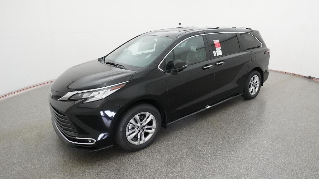 2026 Toyota Sienna Limited's photo