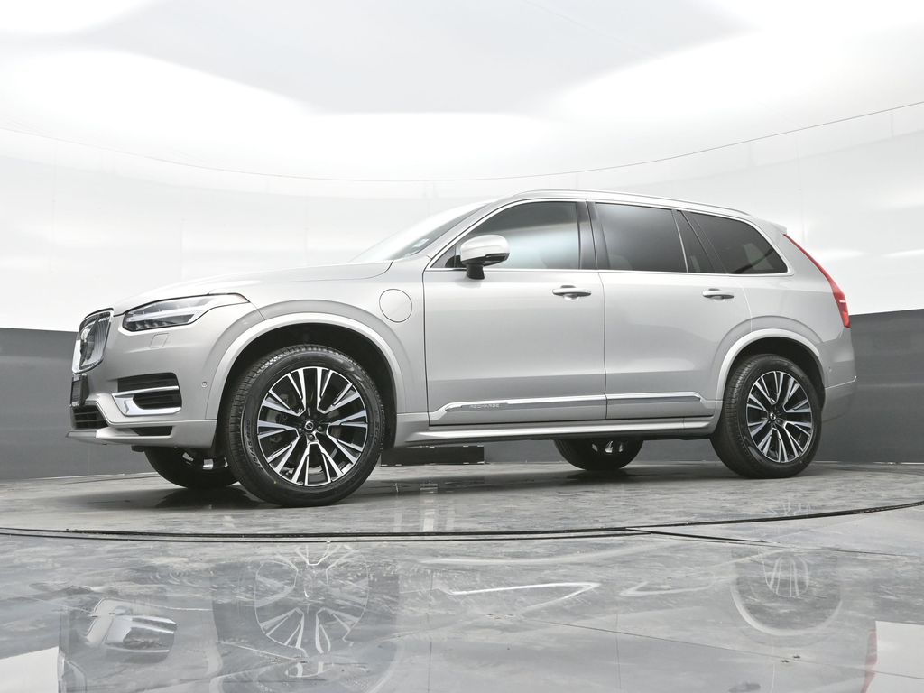 2023 Volvo XC90 T8 Plus photo 19