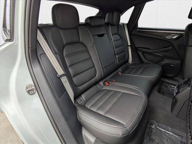 2026 Porsche Macan GTS photo 23