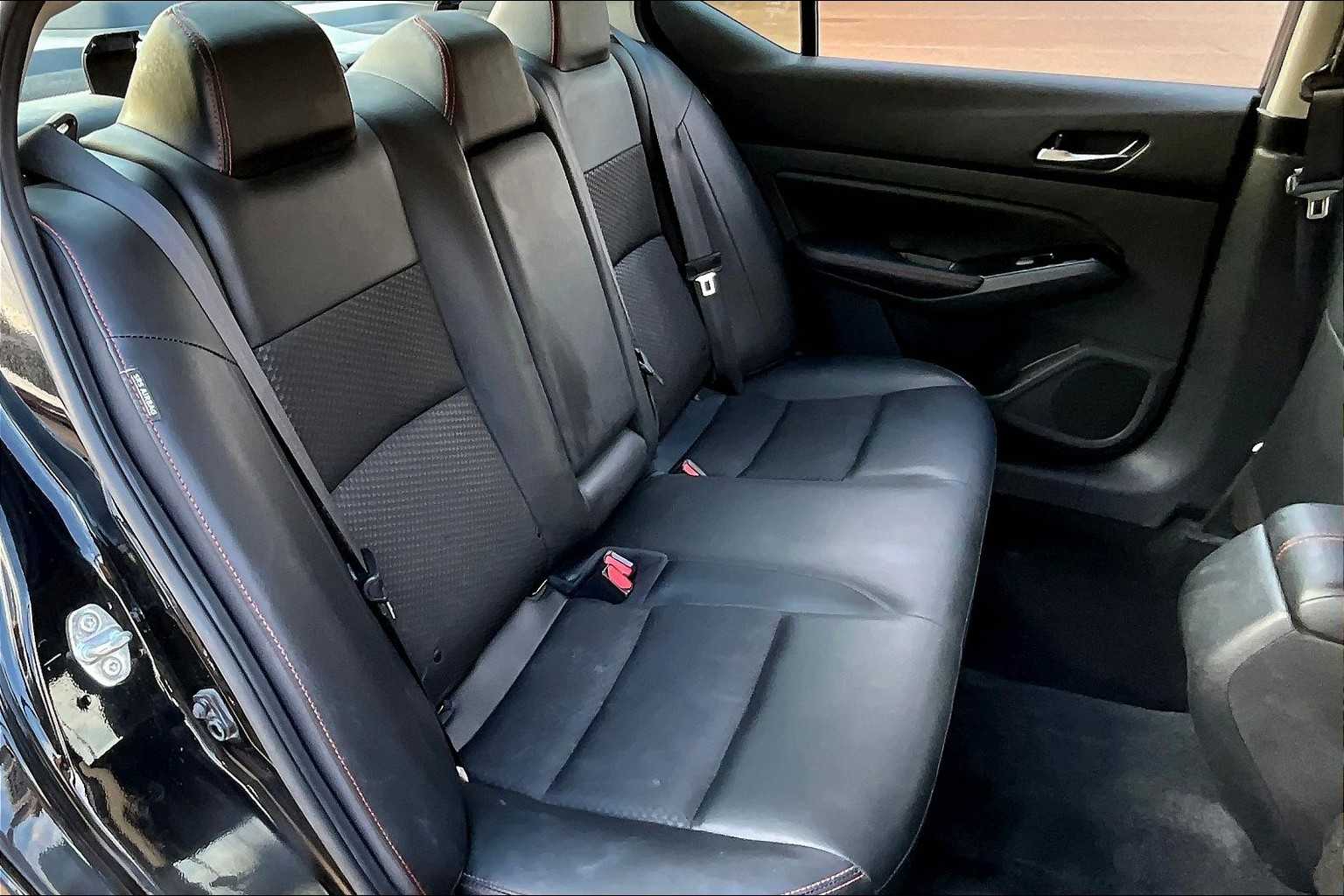 2024 Nissan Altima 2.5 SR photo 17