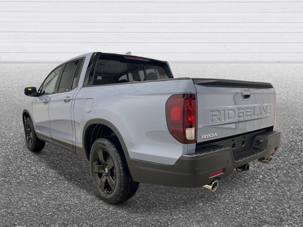 2026 Honda Ridgeline Black Edition photo 3