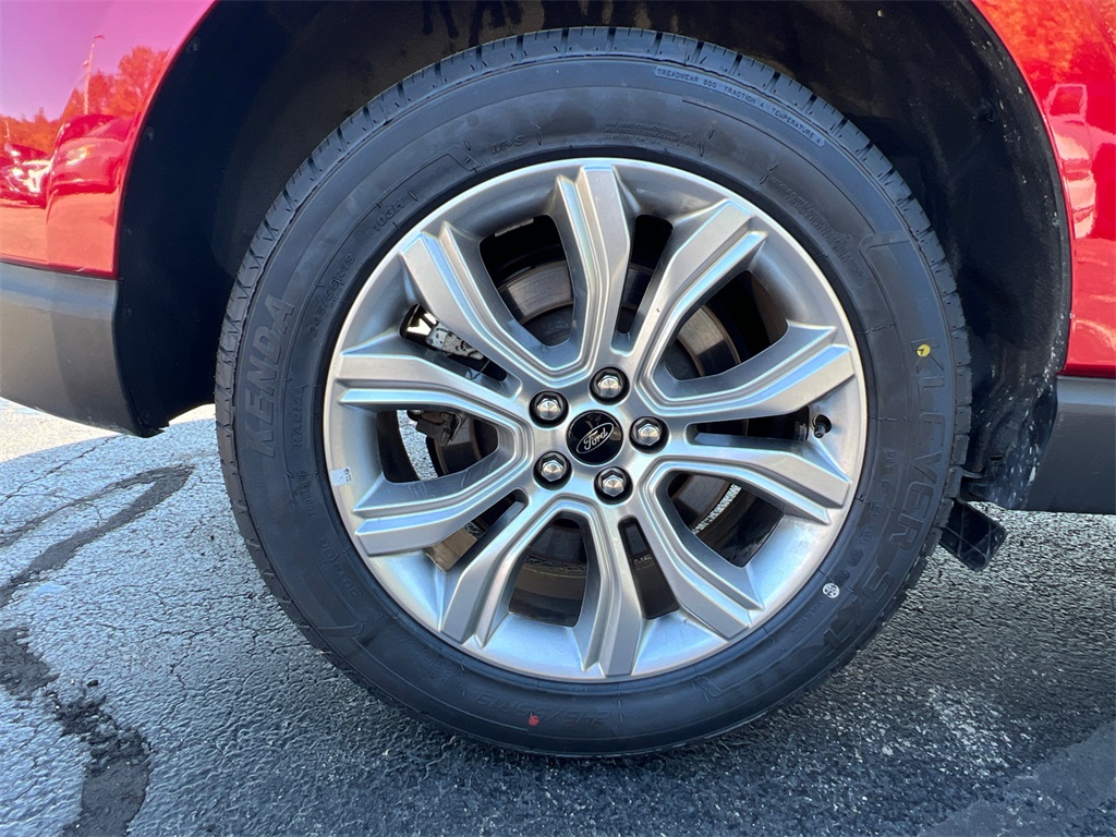 2024 Ford Edge Titanium photo 35