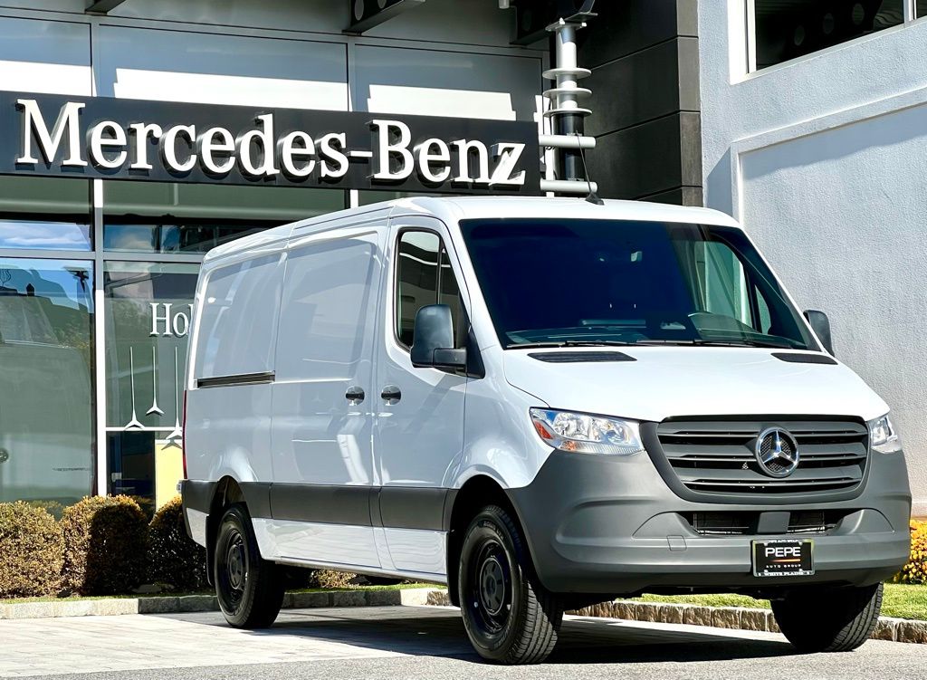 2025 Mercedes-Benz Sprinter Cargo Van Base's photo