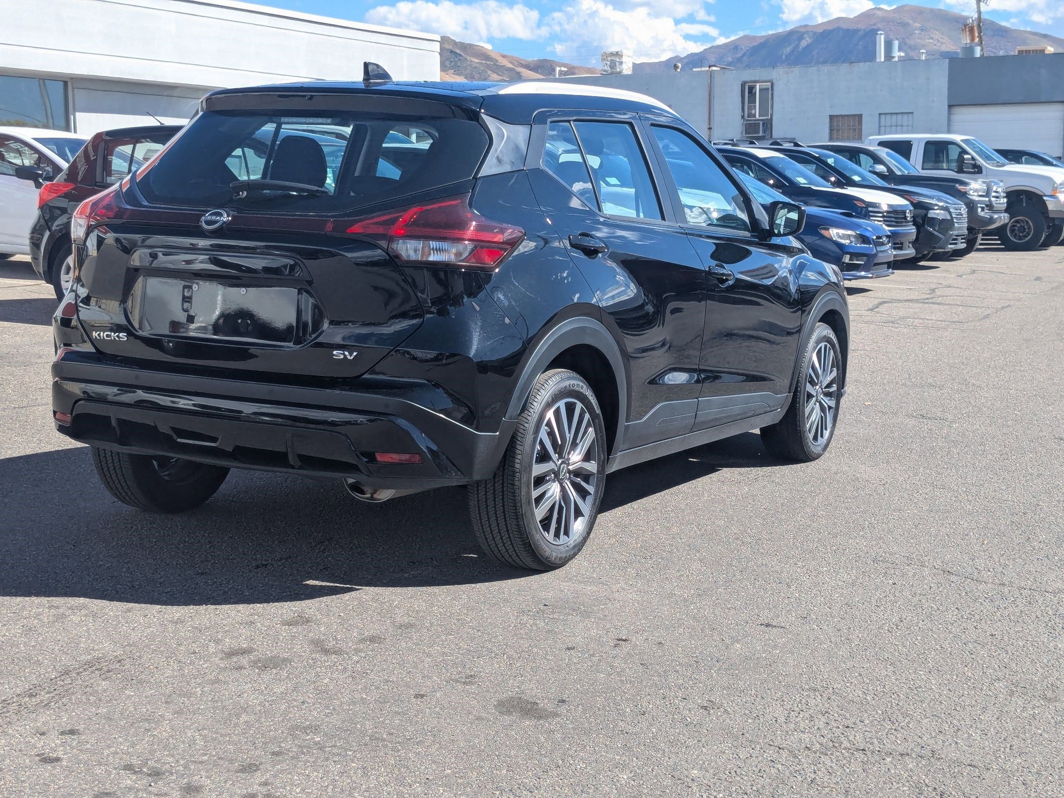 2024 Nissan Kicks SV photo 3