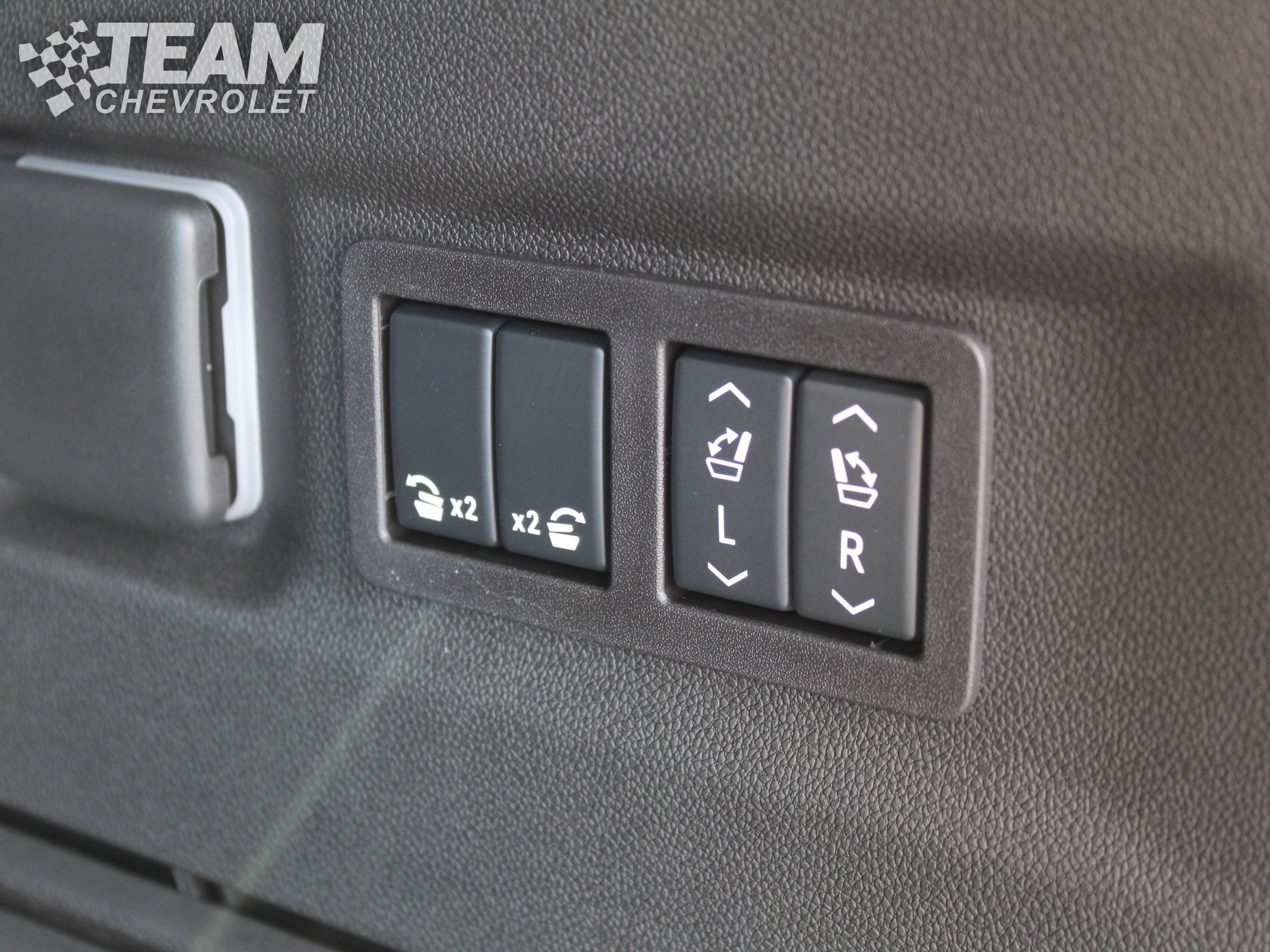 2026 Chevrolet Suburban Premier photo 28