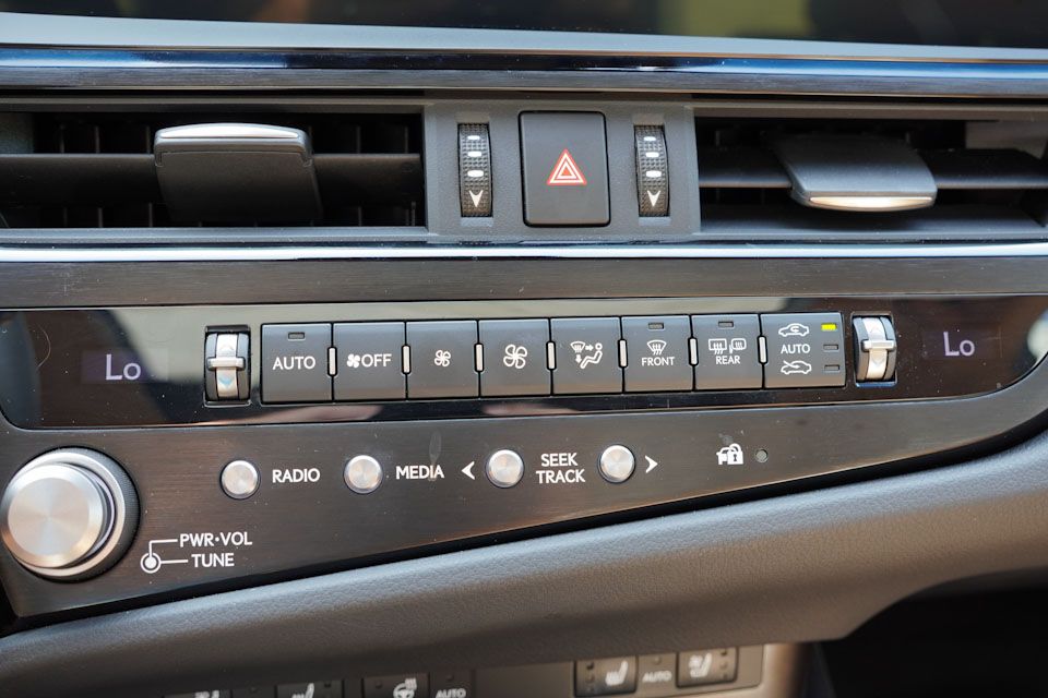 2022 Lexus ES 350 Premium photo 25