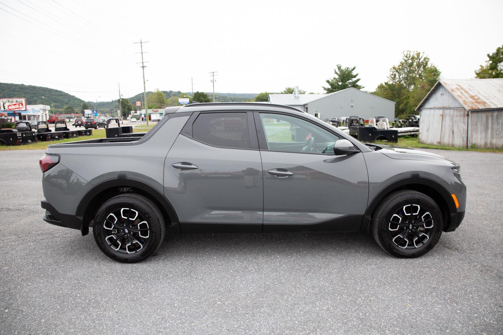 2023 Hyundai Santa Cruz SEL Premium photo 2
