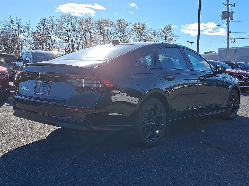 2025 Honda Accord SE photo 3