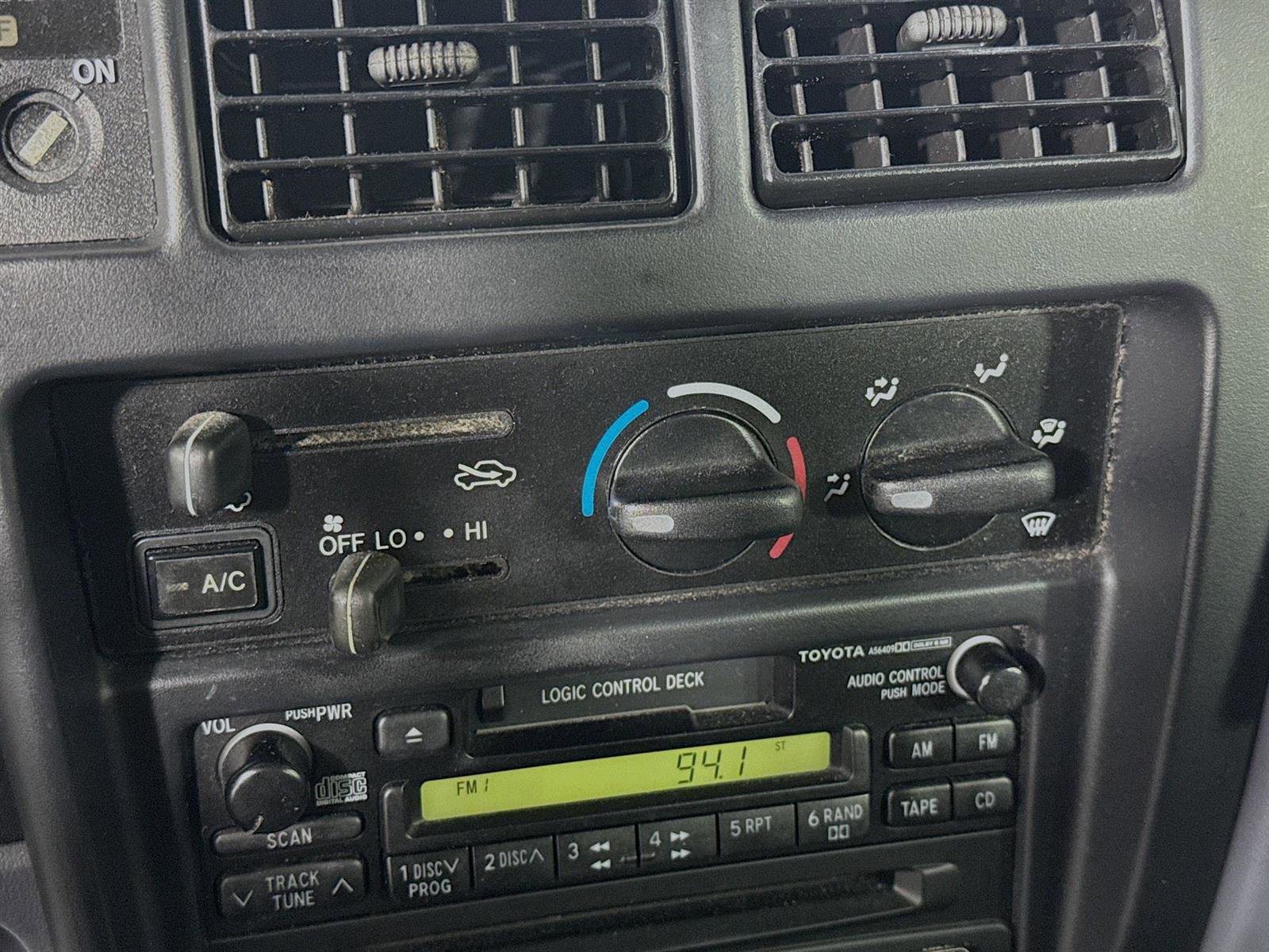 1999 Toyota Tacoma Base photo 15
