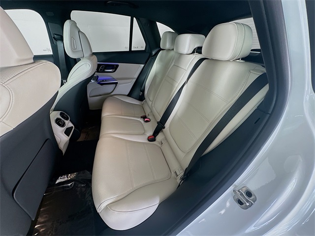 2026 Mercedes Benz GLC 300 photo 21
