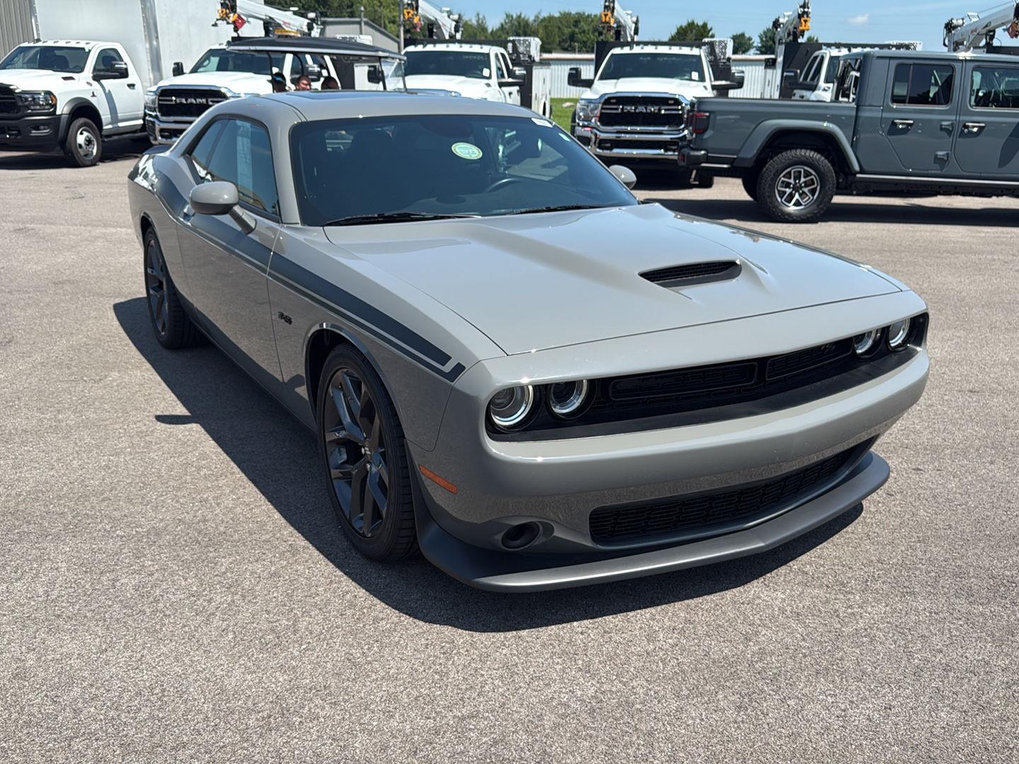 2023 Dodge Challenger R/T photo 2