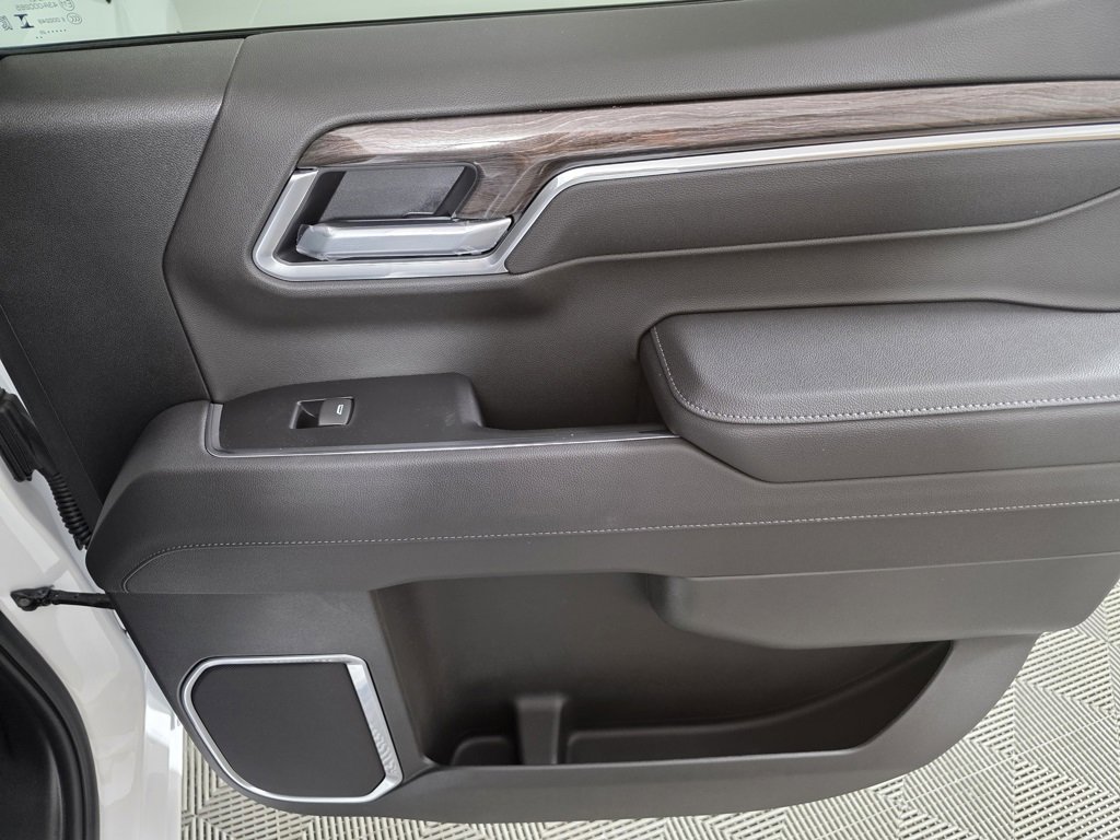 2025 Chevrolet Silverado 1500 LTZ photo 18