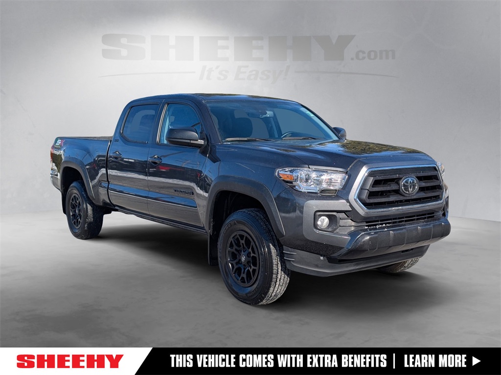 2023 Toyota Tacoma SR5's photo