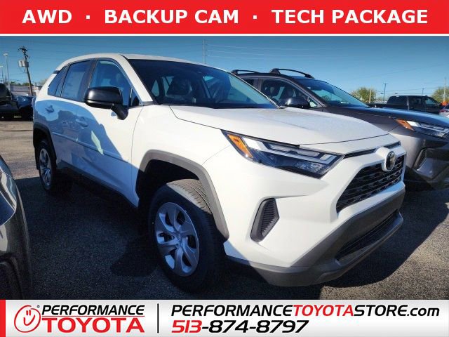 2025 Toyota RAV4 LE's photo