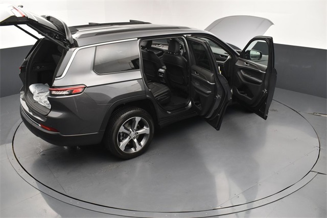2025 Jeep Grand Cherokee Limited photo 29
