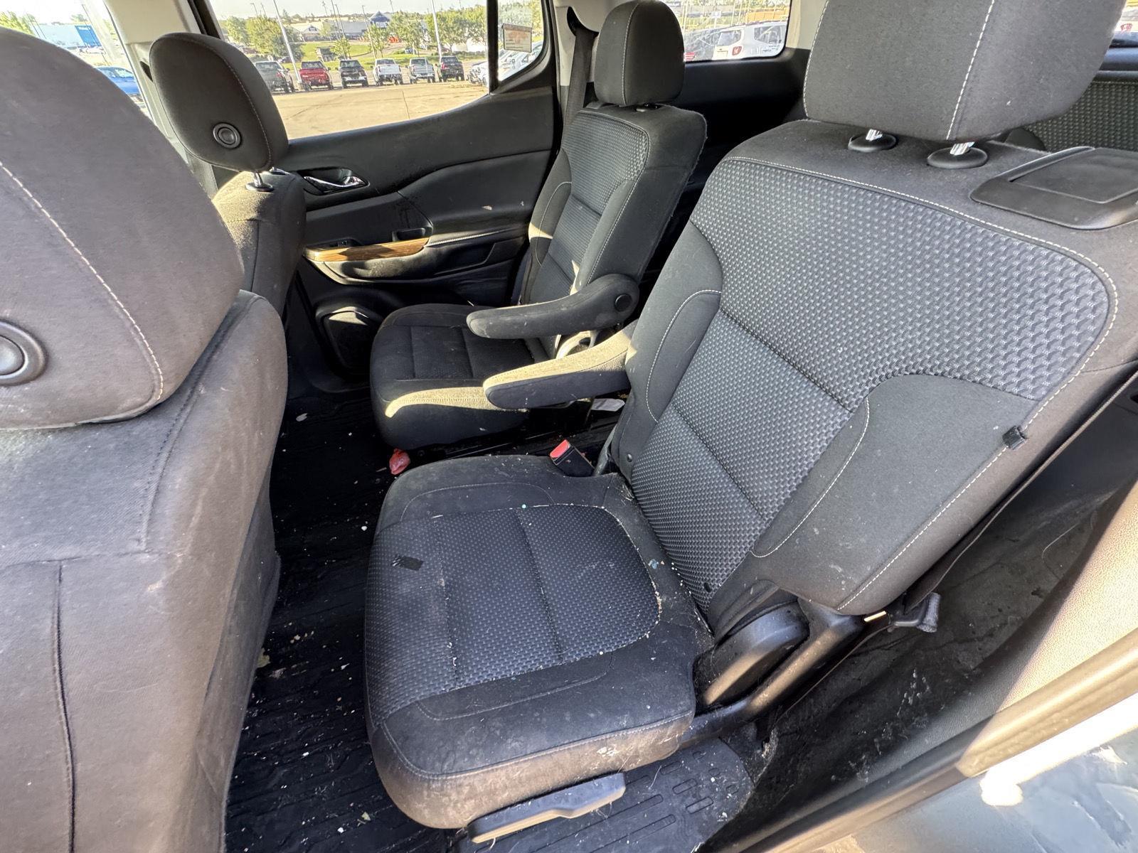 2021 Gmc Acadia SLE photo 22