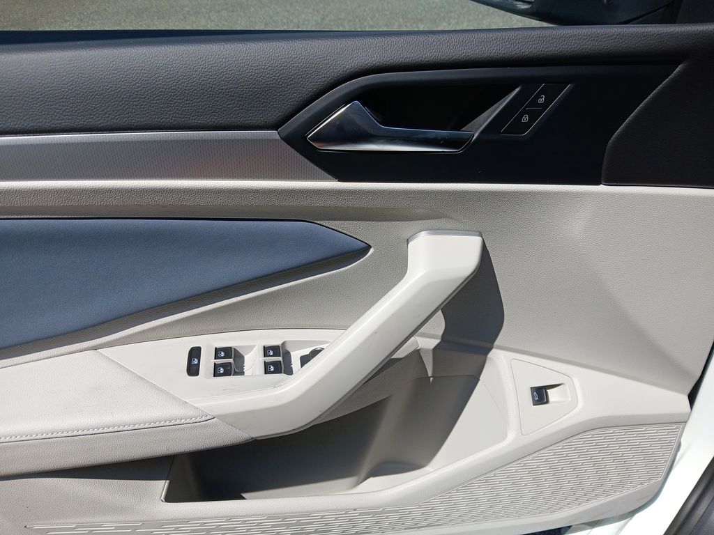 2025 Volkswagen Jetta 1.5T SE photo 11