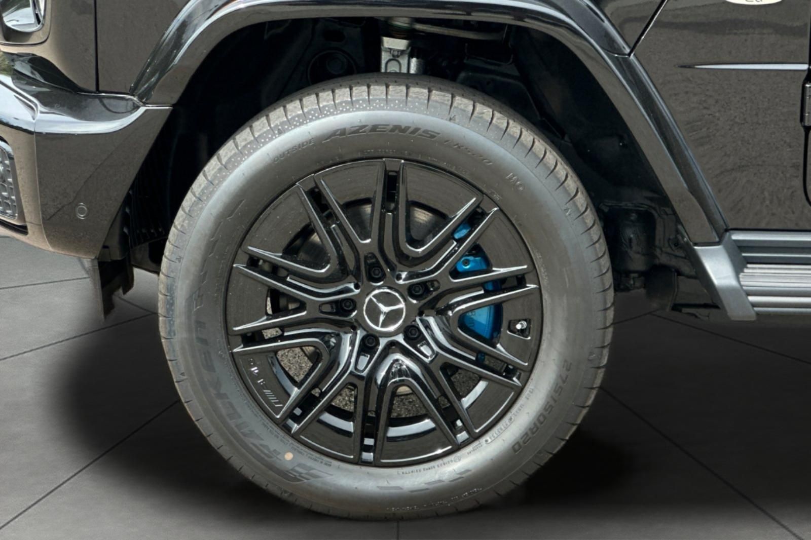 2025 Mercedes Benz G photo 4