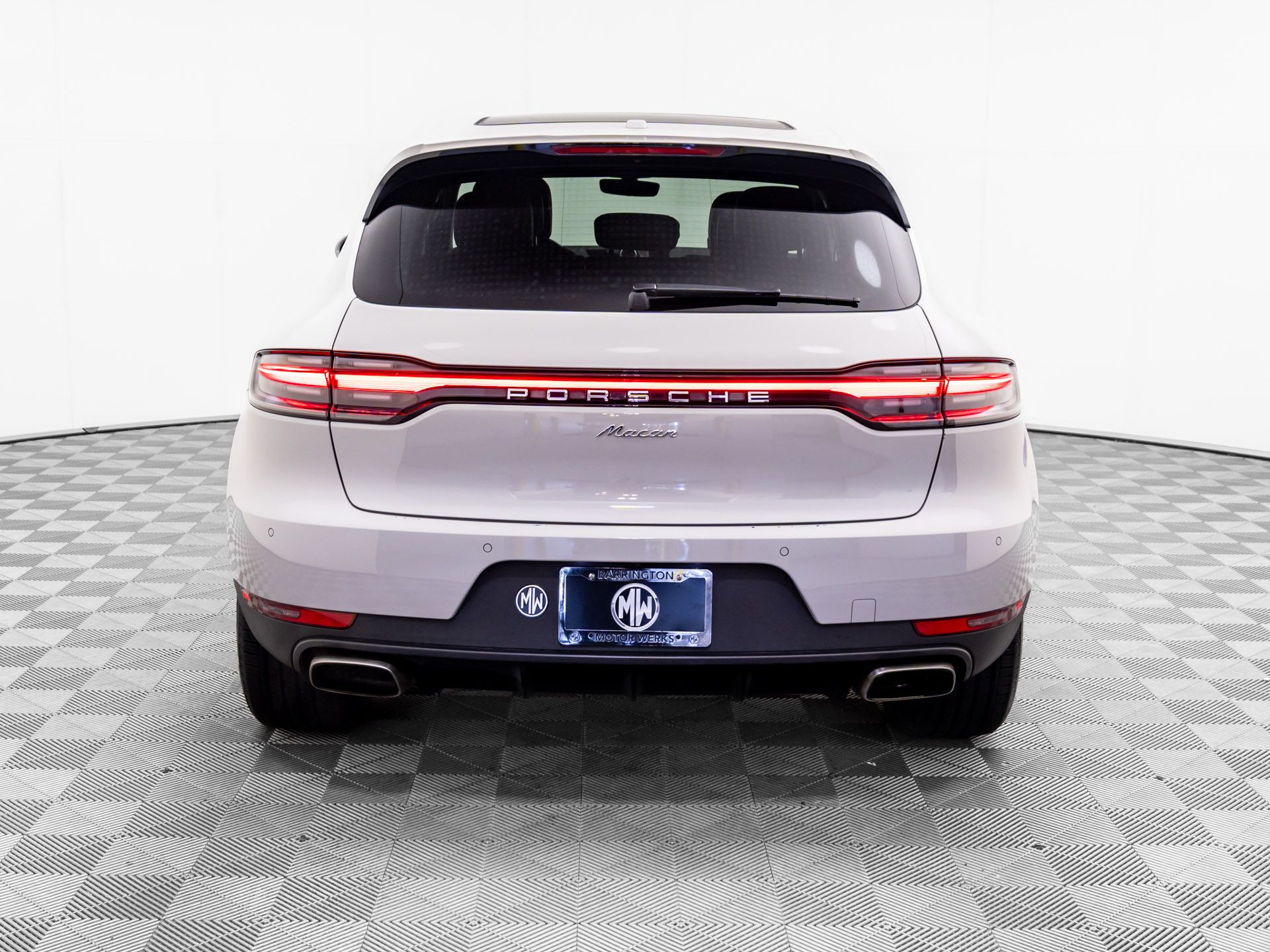 2021 Porsche Macan Base photo 4