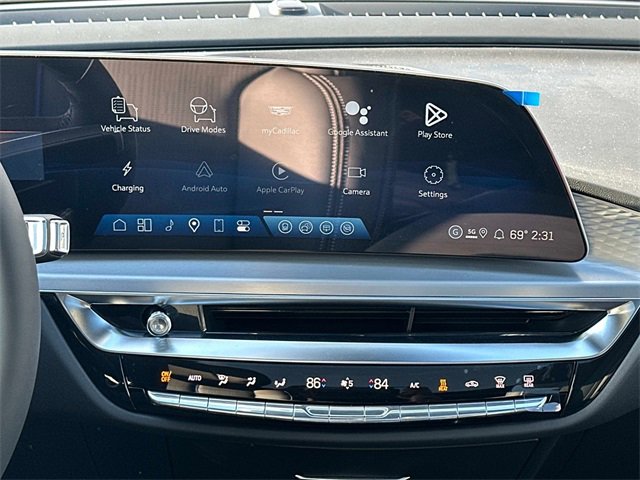 2026 Cadillac Lyriq Luxury photo 3