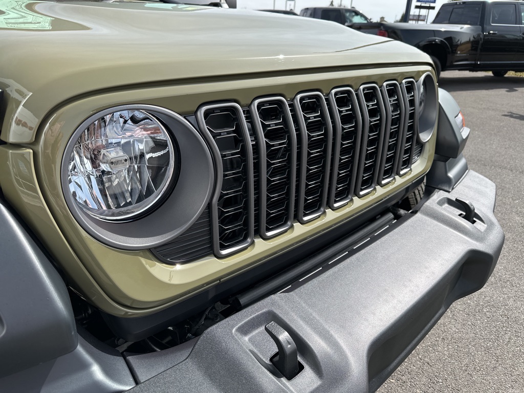 2025 Jeep Wrangler Sport photo 40