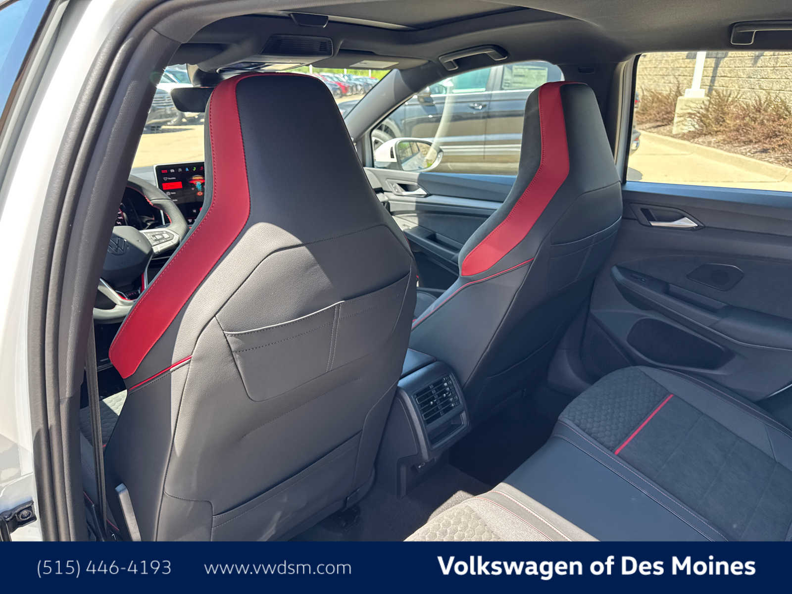2025 Volkswagen Golf GTI SE photo 12