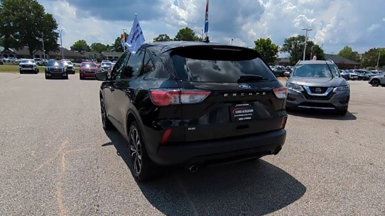 2022 Ford Escape SE photo 6