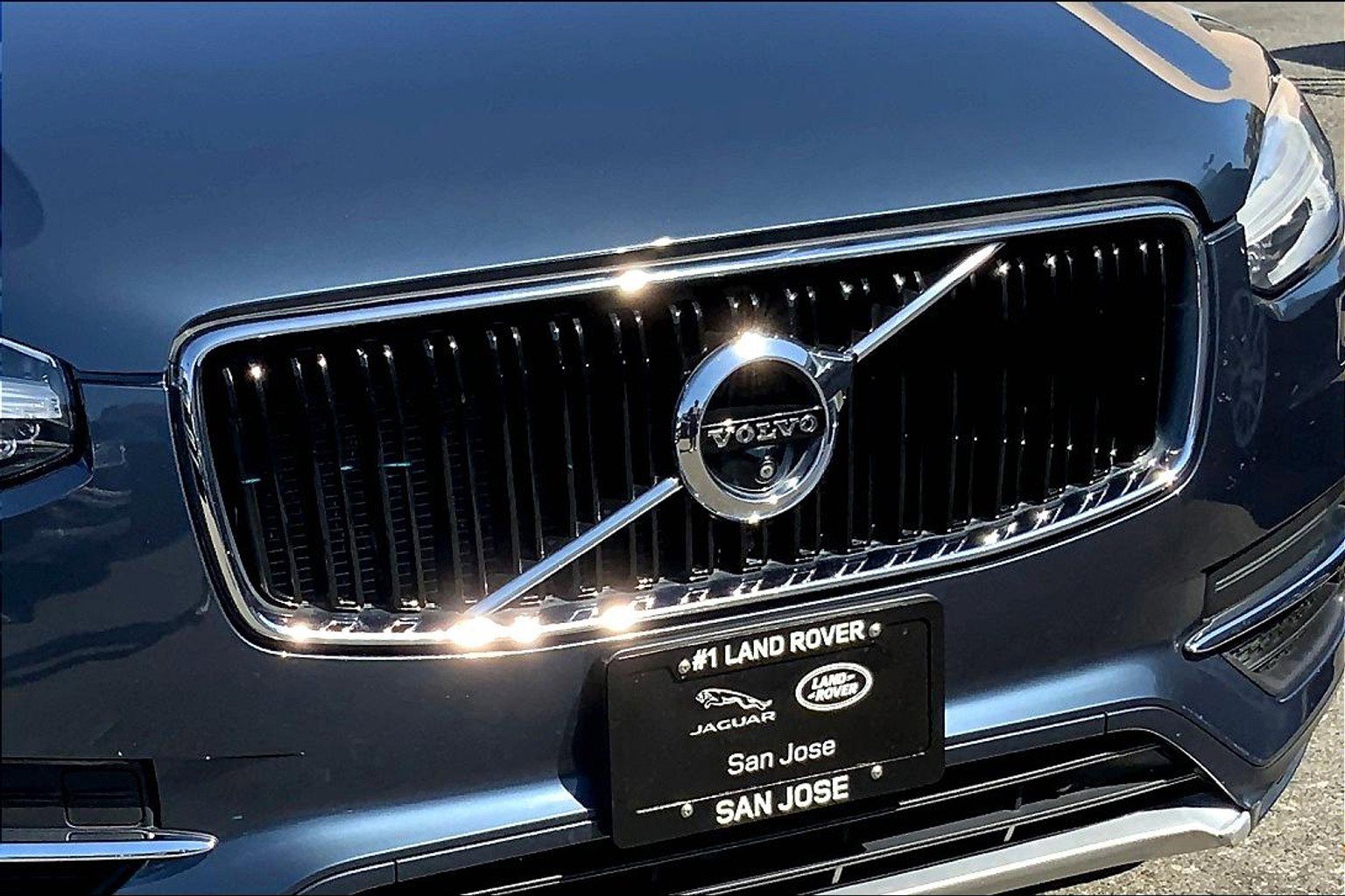 2018 Volvo XC90 Momentum photo 25