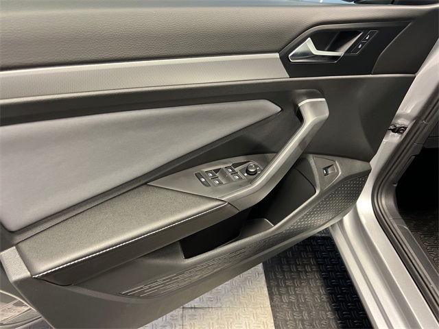 2026 Volkswagen Jetta 1.5T SE photo 7