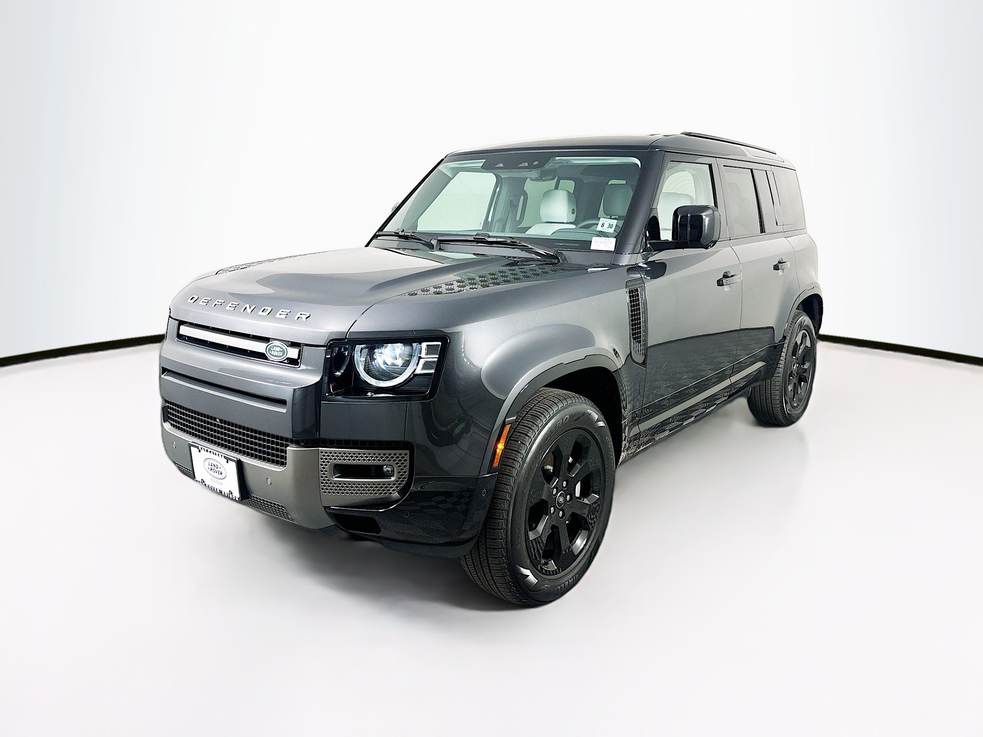 2025 Land Rover Defender X-Dynamic SE's photo