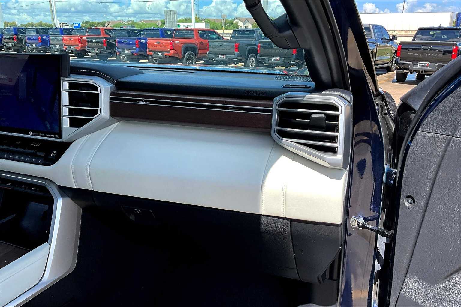 2022 Toyota Tundra CapStone photo 14