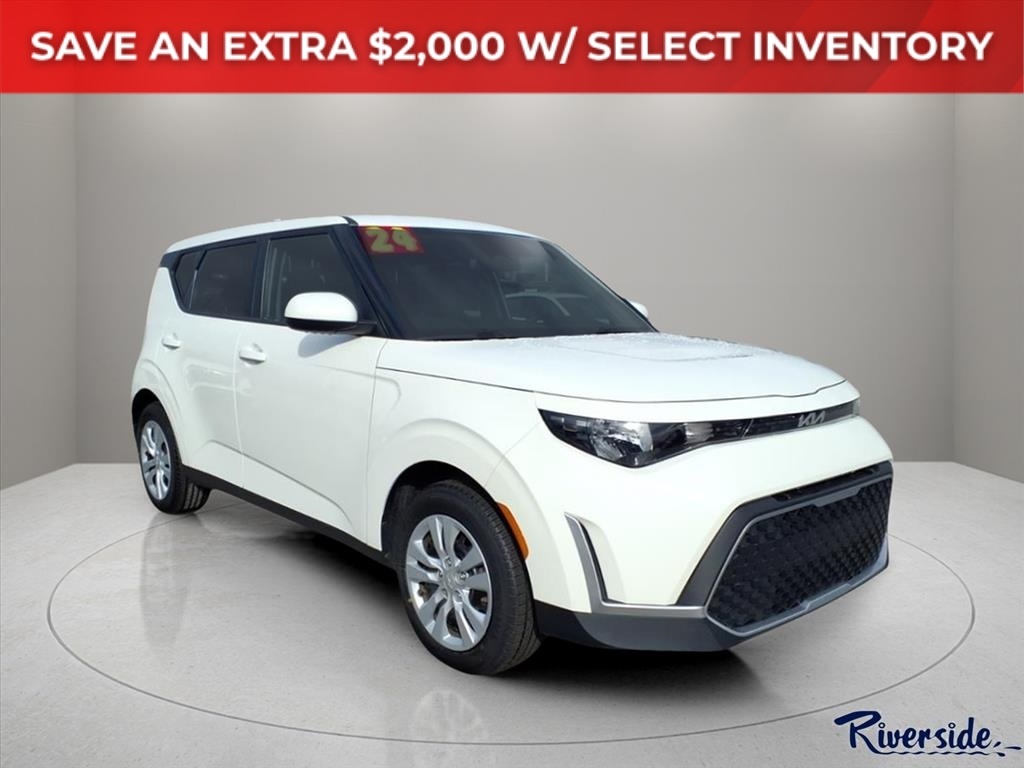 2024 Kia Soul LX's photo