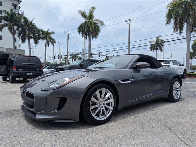 2016 Jaguar F-TYPE Base photo 4