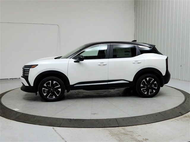 2025 Nissan Kicks SV photo 2