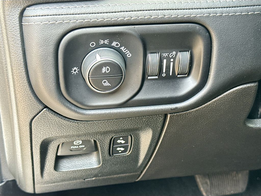 2023 Ram 1500 Limited photo 10