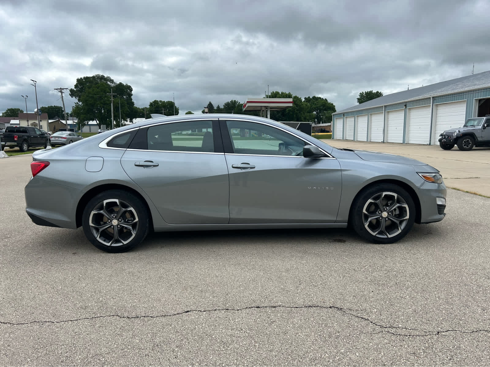 2023 Chevrolet Malibu 1LT photo 3