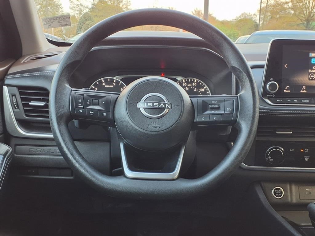 2022 Nissan Rogue S photo 13