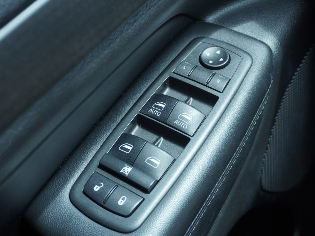 2018 Jeep Grand Cherokee Altitude photo 14